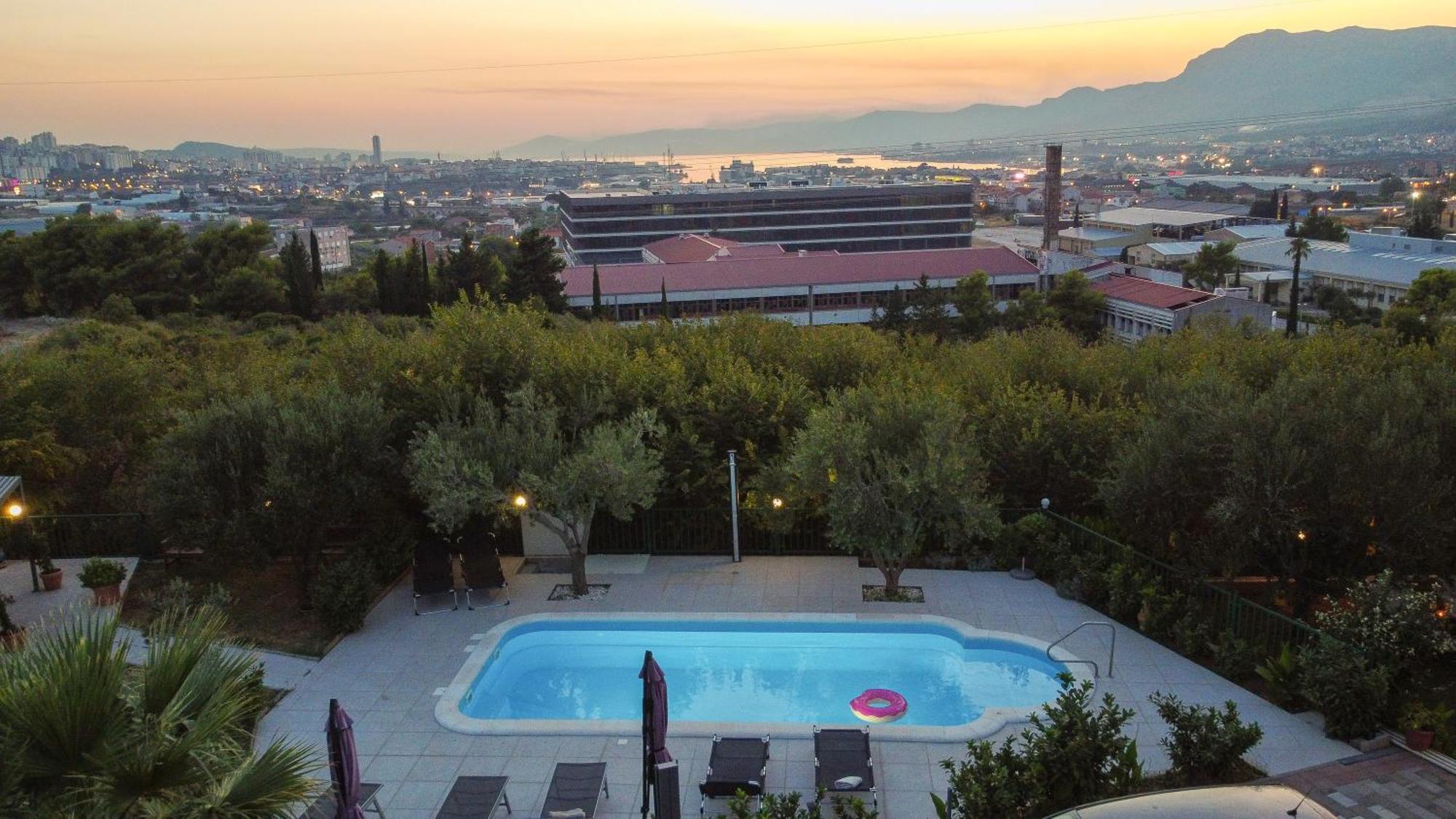 Lucante * Split