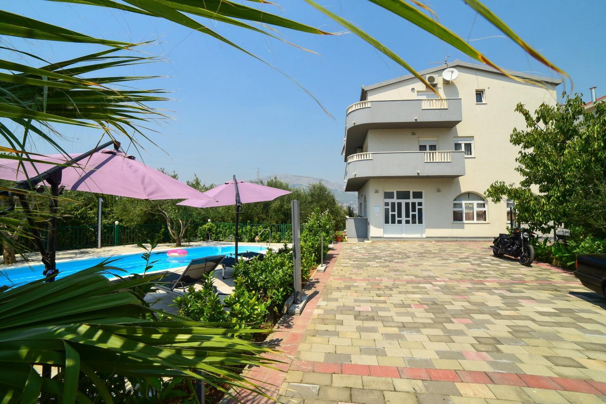 Apartament Lucante *